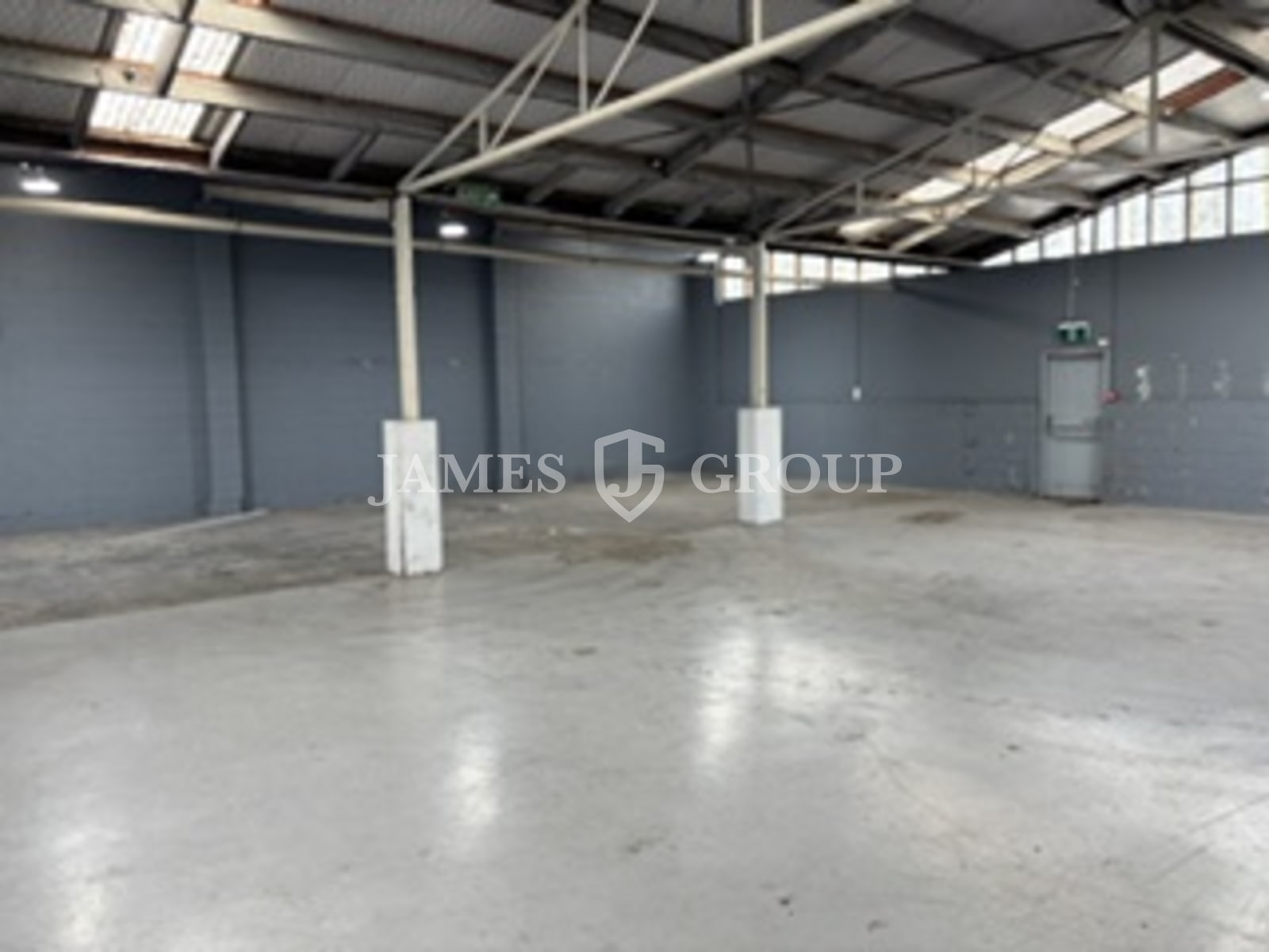 Road Front Warehouse | Exclusive 795m² Yard