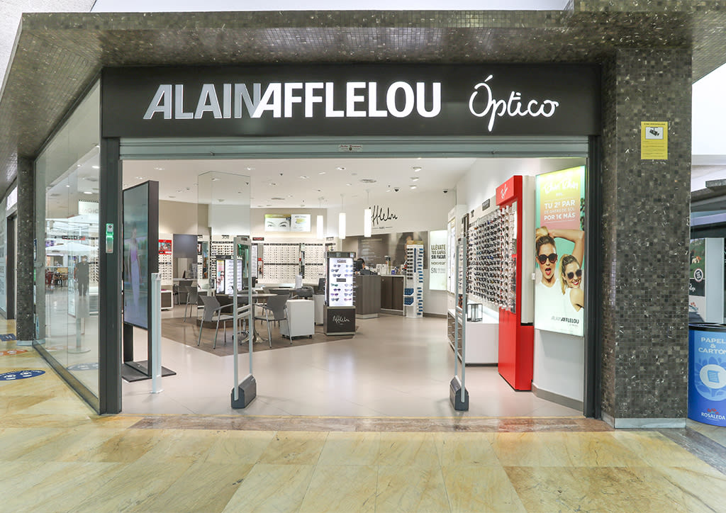 Tienda Óptico C.C. CARREFOUR LA ROSALEDA - C/SIMON BOLIVAR S/N 29011 MALAGA exterior