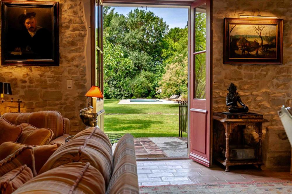 Photographs of Mas des Reflets villa in Provence - Image 10 of 61
