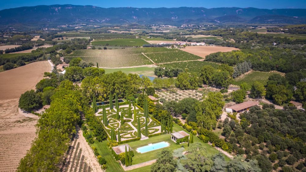 Photographs of Chateau de Sannes villa in Provence - Image 18 of 61