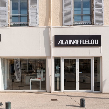Magasin Opticien 16 place de la Liberté 39000 LONS-LE-SAUNIER