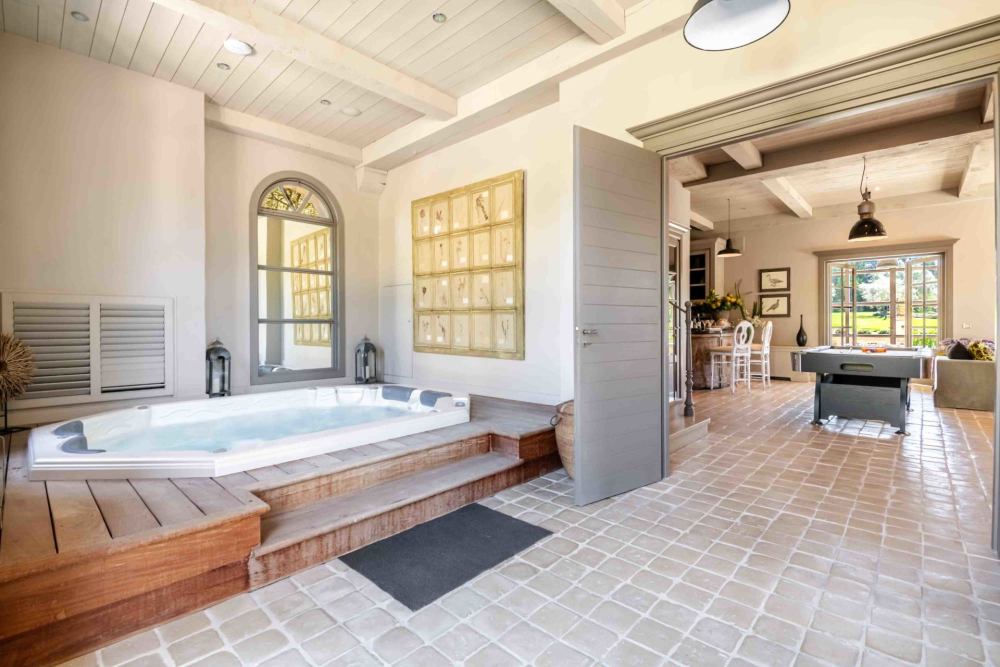Photographs of Domaine de Villeblanche villa in Provence - Image 51 of 60