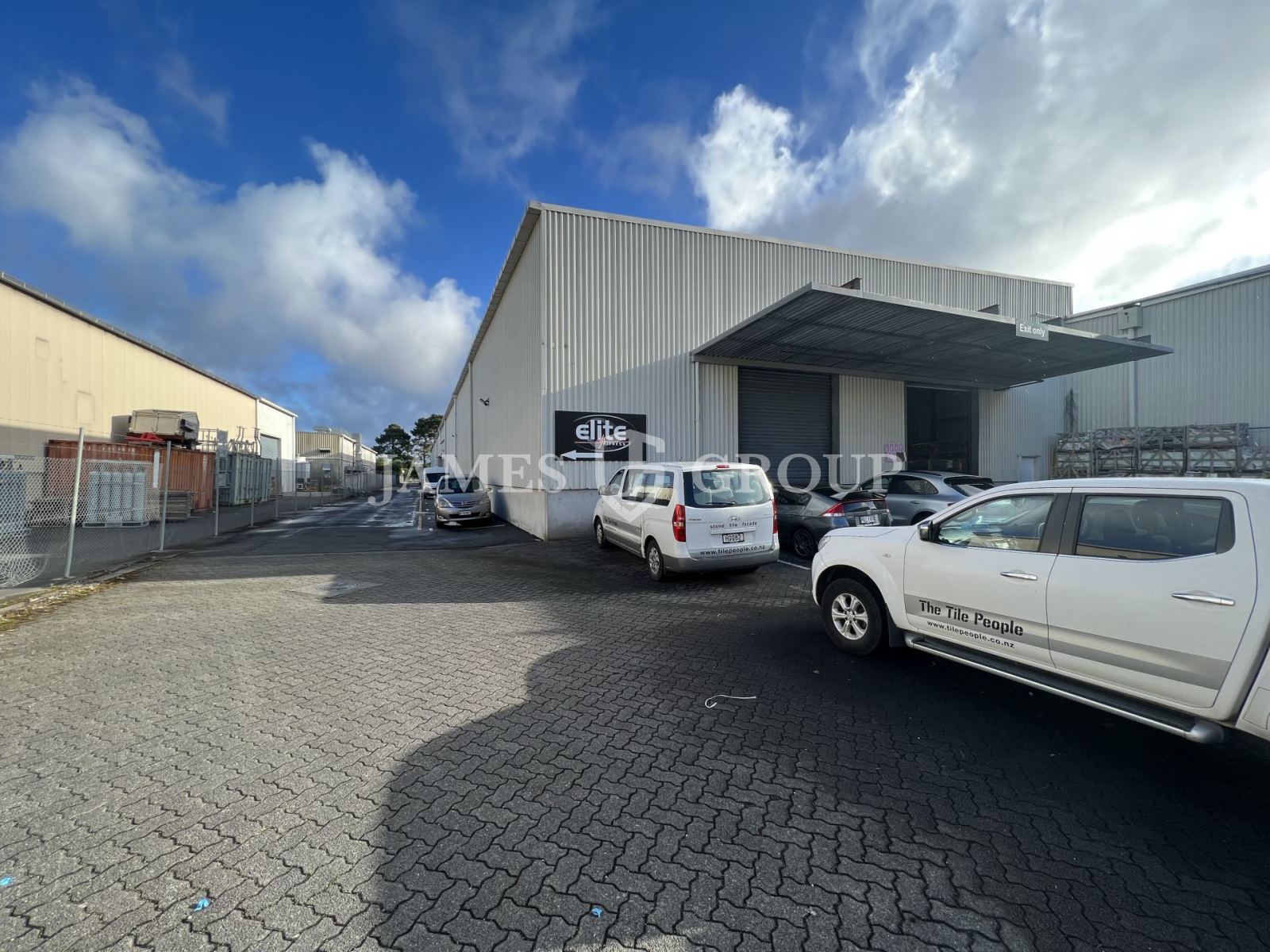1,200sqm Rosebank Road Warehouse + Container Drop