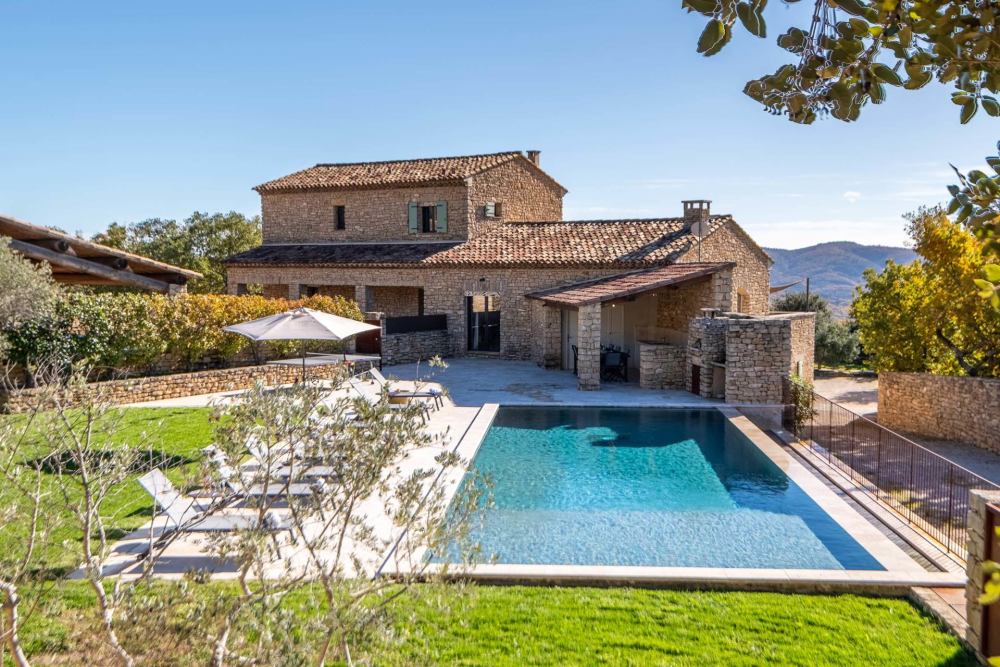 Photographs of Mas des Flaneries villa in Provence - Image 1 of 36