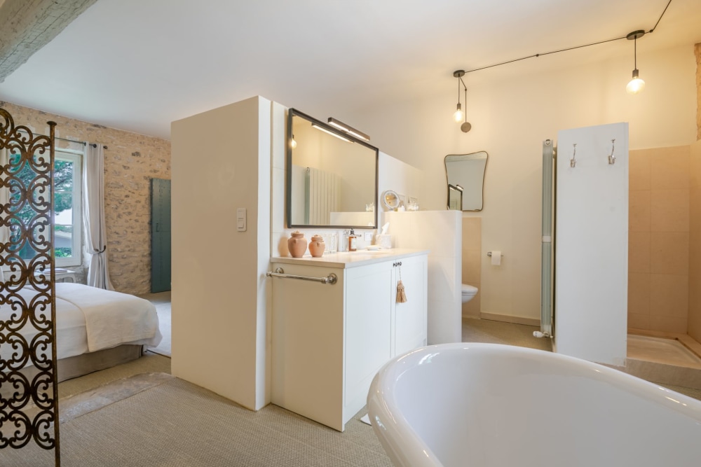 Photographs of Mas Hortensia villa in Provence - Image 20 of 46