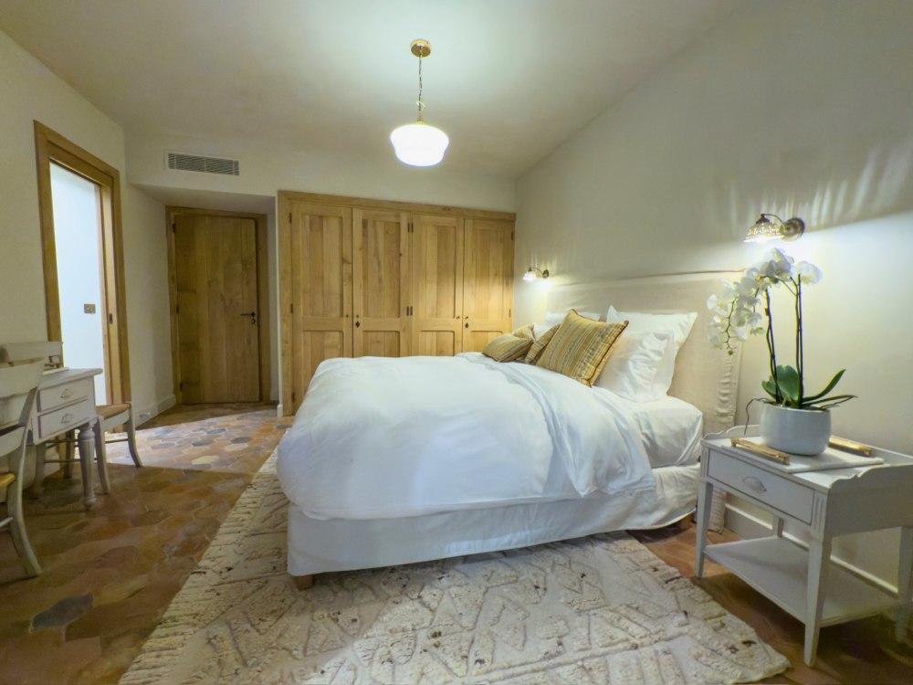 Photographs of Domaine des Murmures villa in Provence - Image 24 of 52