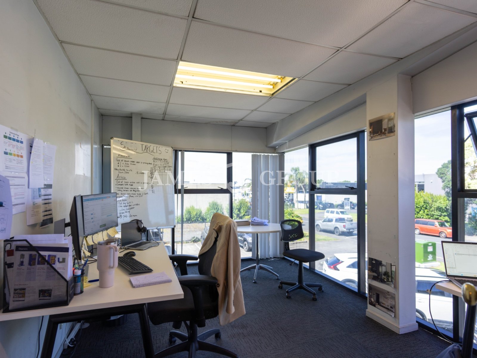 980m² Gantry Warehouse + Parking | Paramount Drive