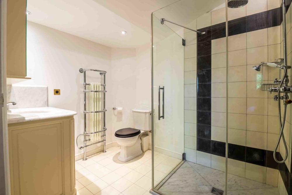 Photographs of Domaine de Beau-Fleurs villa in Provence - Image 38 of 45
