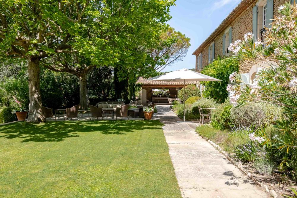 Photographs of Mas des Papillons villa in Provence - Image 40 of 45