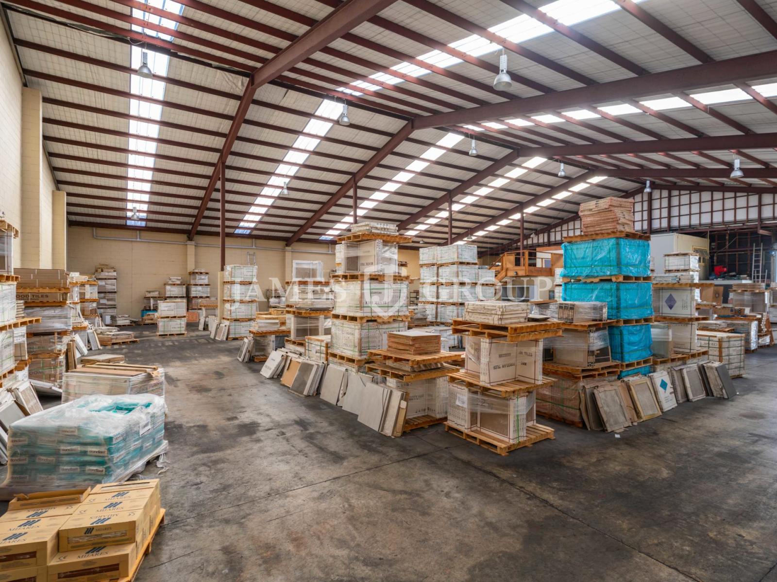 1,080m² Warehouse | 725m² Yard | Mpi Approved