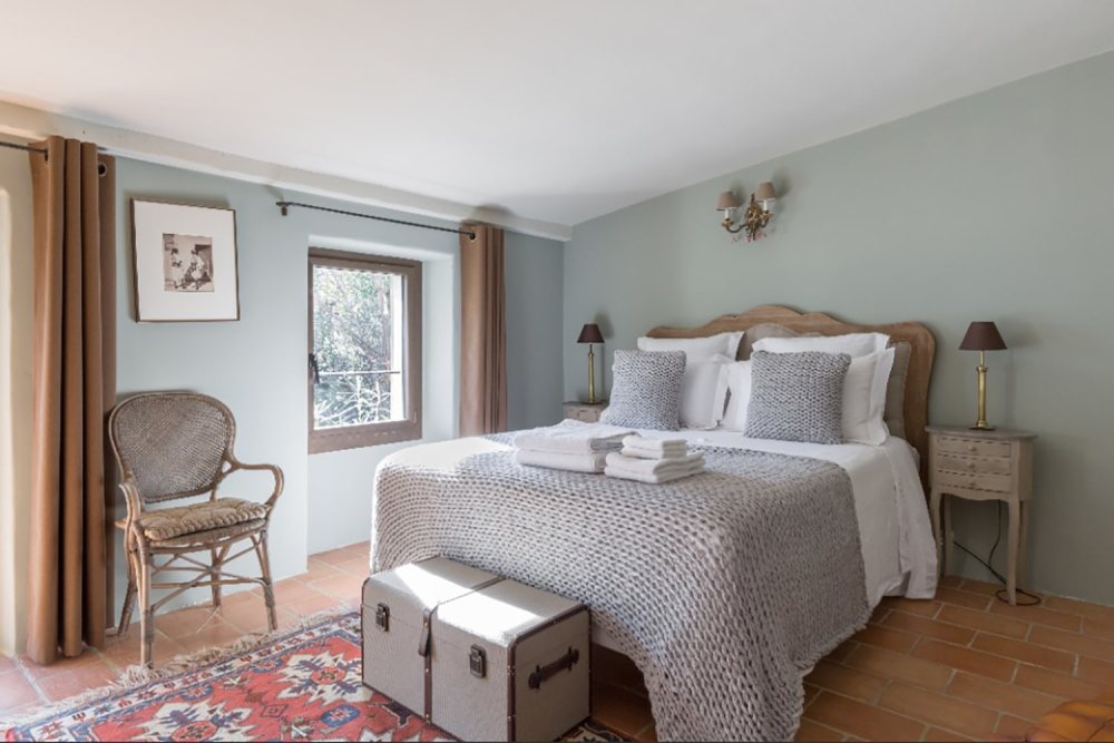 Photographs of Mas des Roitelets villa in Provence - Image 14 of 26