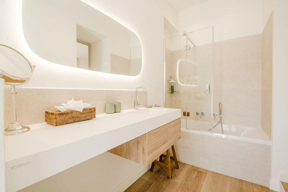 Photographs of Bijou de Paradou villa in Provence - Image 22 of 36