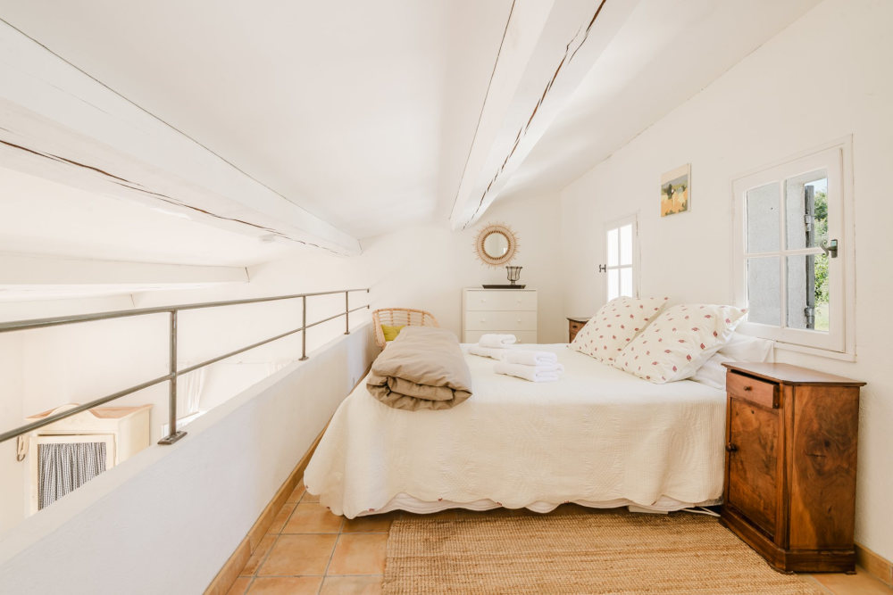 Photographs of Mas des Imberts villa in Provence - Image 38 of 48
