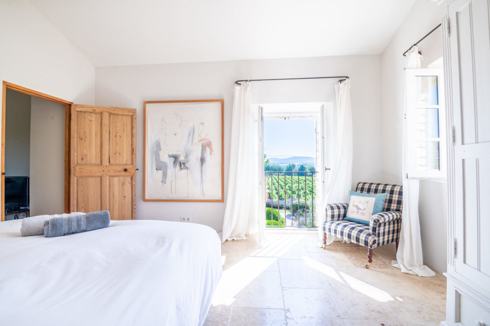 Photographs of Mas des Murets villa in Provence - Image 35 of 48