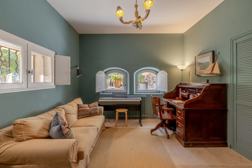 Photographs of Mas de l’Ermitage villa in Provence - Image 35 of 39