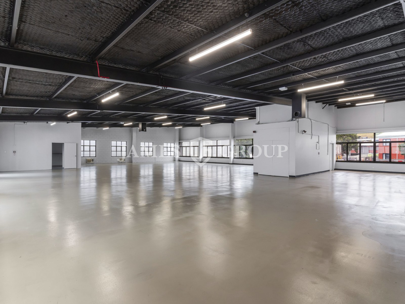Office Or Warehouse Or High-end Showroom