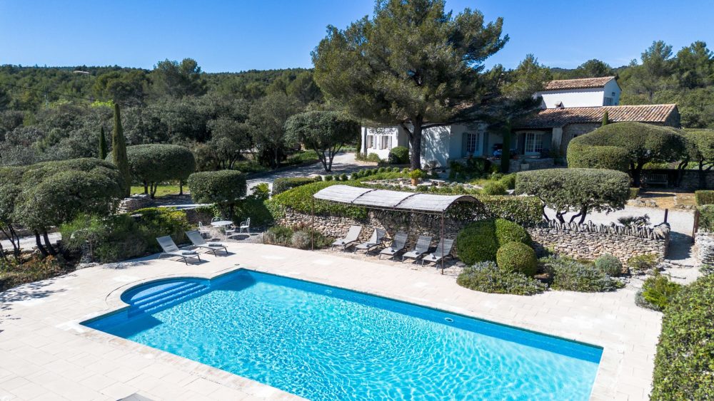 Photographs of Mas des Imberts villa in Provence - Image 19 of 48