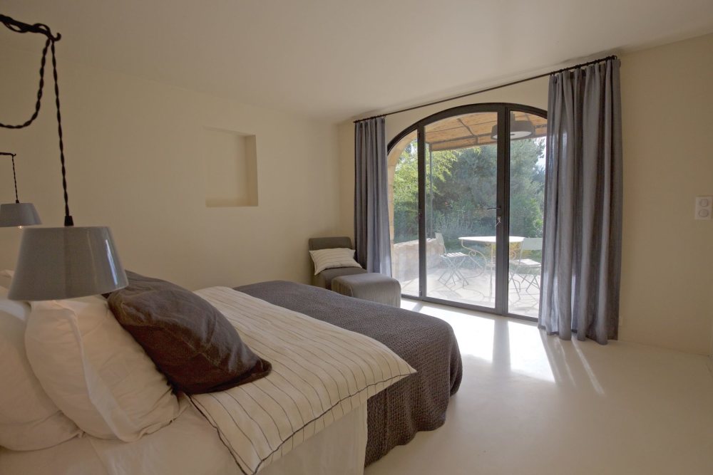 Photographs of Mas de Marie villa in Provence - Image 11 of 33