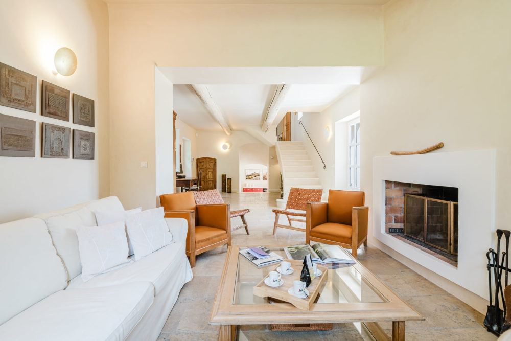 Photographs of Mas Ambre villa in Provence - Image 8 of 51
