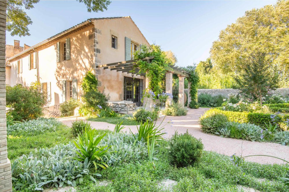 Photographs of Mas des Pierres villa in Provence - Image 2 of 60