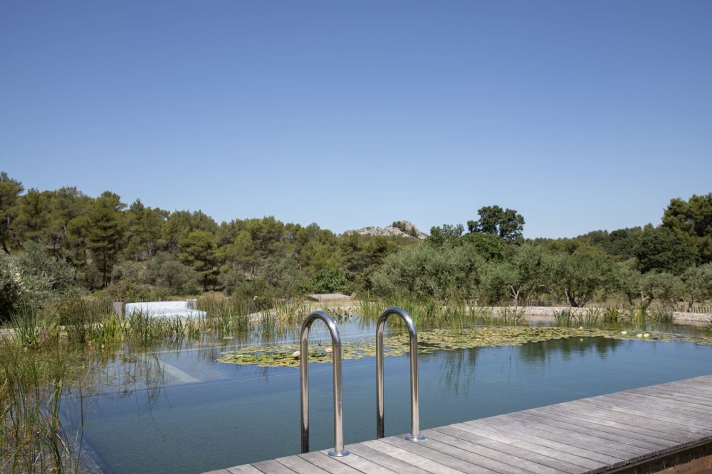 Photographs of Mas des Peintres villa in Provence - Image 3 of 46
