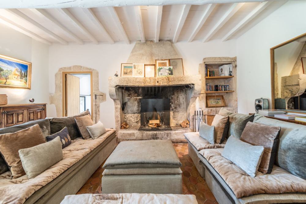 Photographs of Mas des Peintres villa in Provence - Image 11 of 46