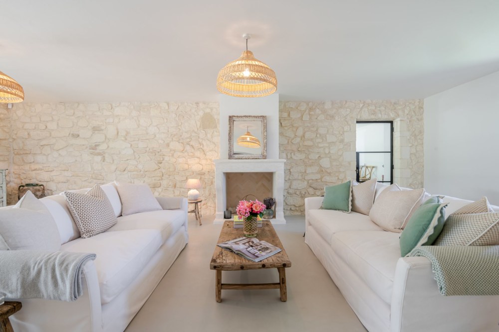 Photographs of Petit Mas des Splendeurs villa in Provence - Image 15 of 46