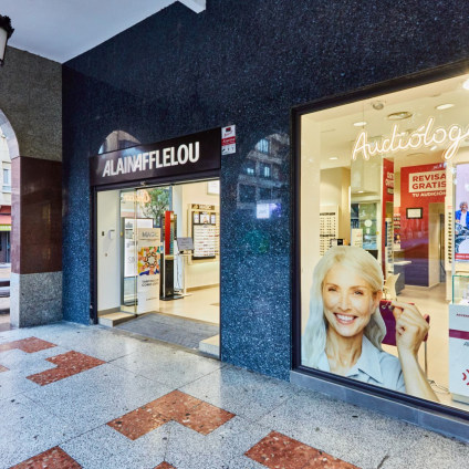 Tienda audiólogo Herriko Plaza, 7, Esquina Avenida Fueros 48901 BARAKALDO