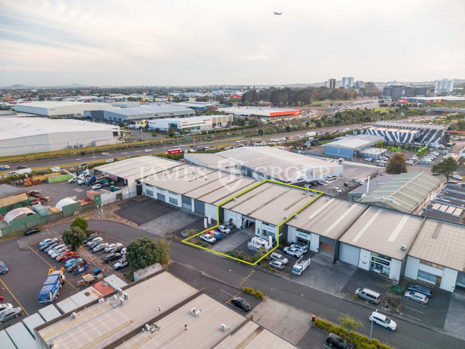 Own A Versatile 635m² Industrial Property | Wiri