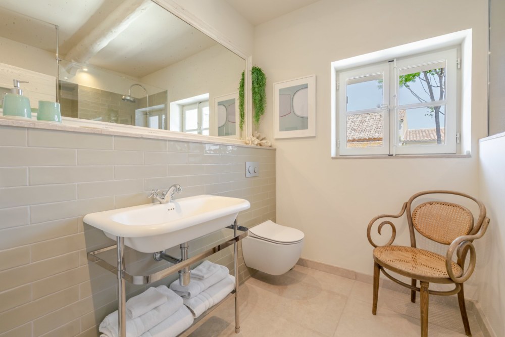 Photographs of Mas du Poète villa in Provence - Image 30 of 39