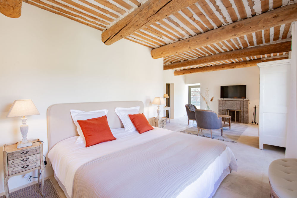 Photographs of Bastide du Baron villa in Provence - Image 18 of 50