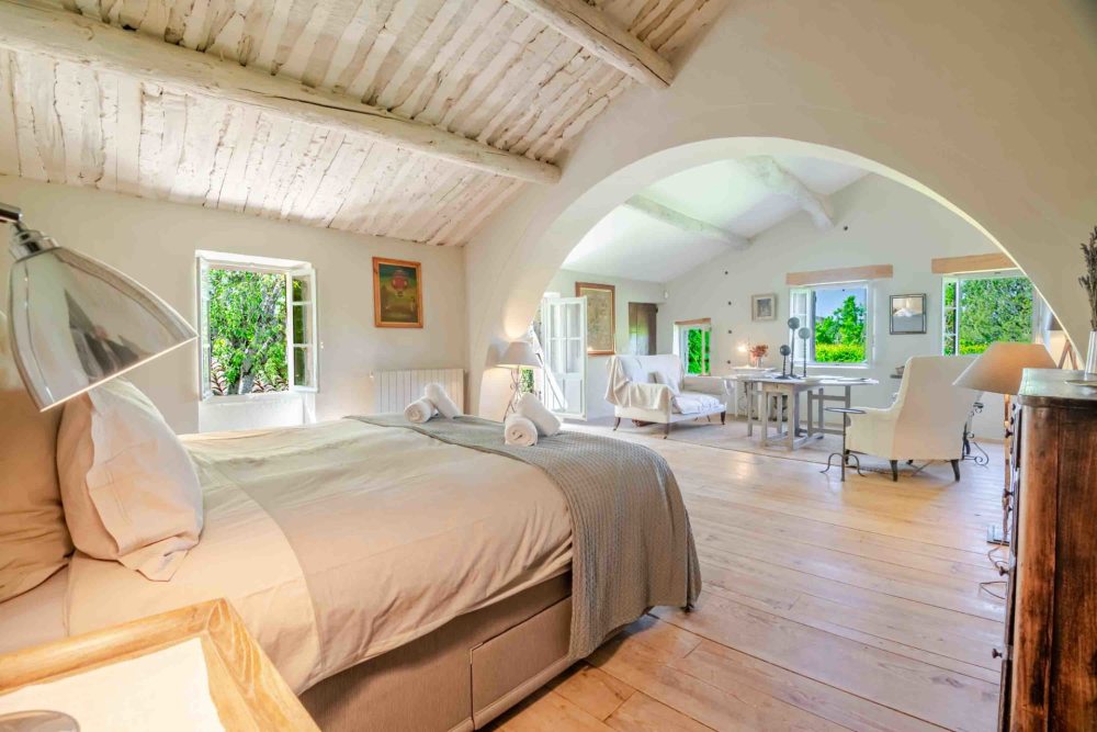 Photographs of Mas des Roses 3 villa in Provence - Image 16 of 37