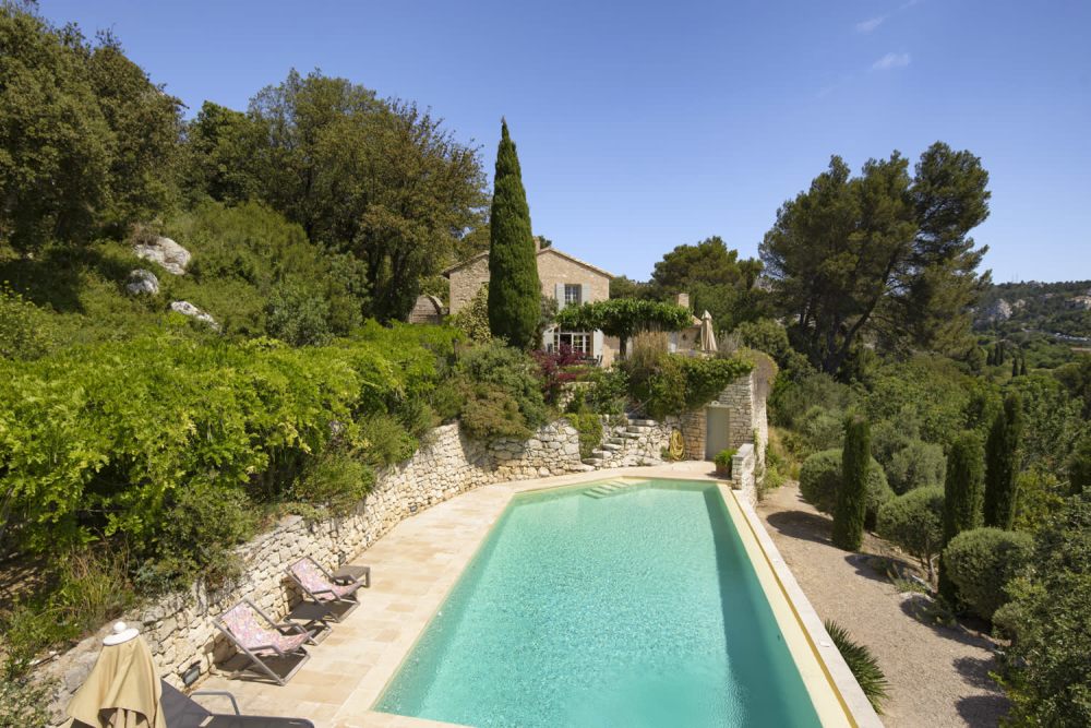 Photographs of Mas de Belleroche villa in Provence - Image 6 of 34