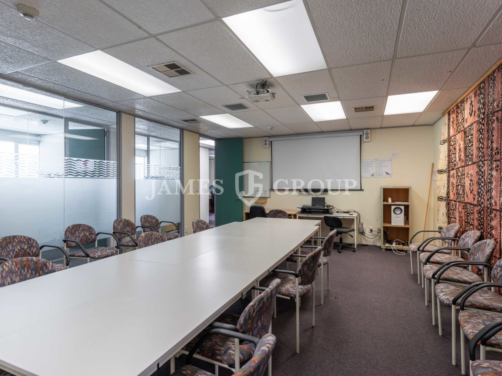 Functional 425m² Office In Prime Fringe Location
