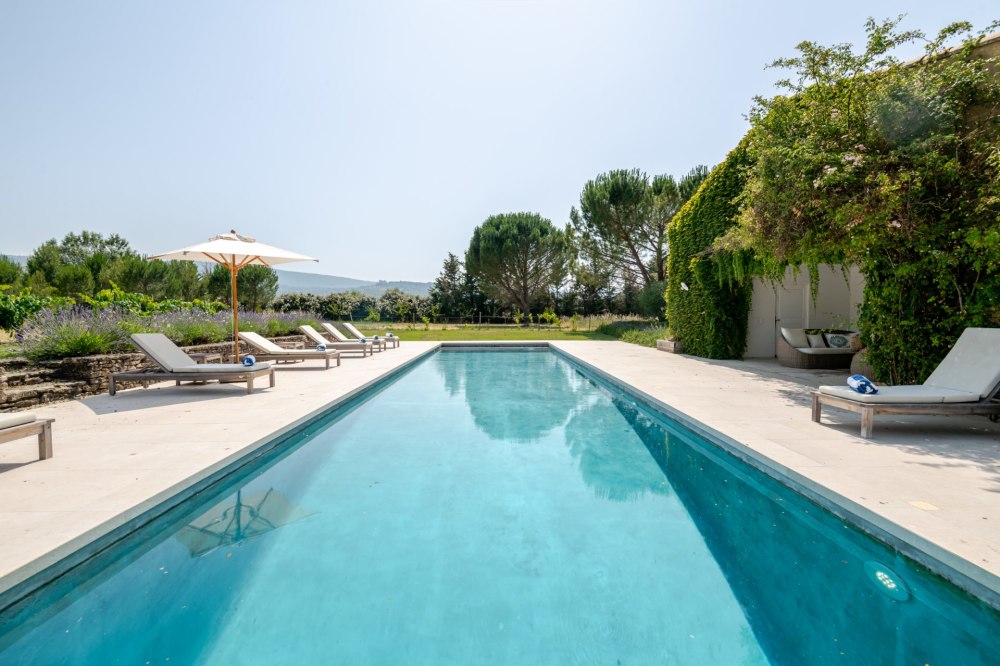 Photographs of Petit Mas des Splendeurs villa in Provence - Image 2 of 46