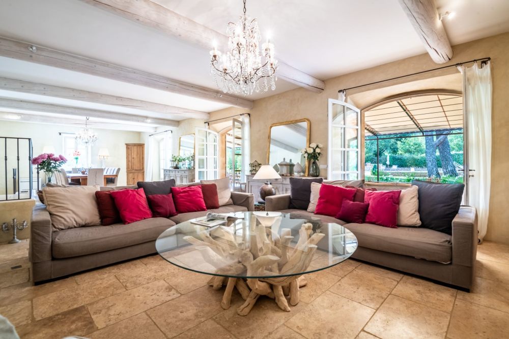 Photographs of Mas du Milan villa in Provence - Image 6 of 50