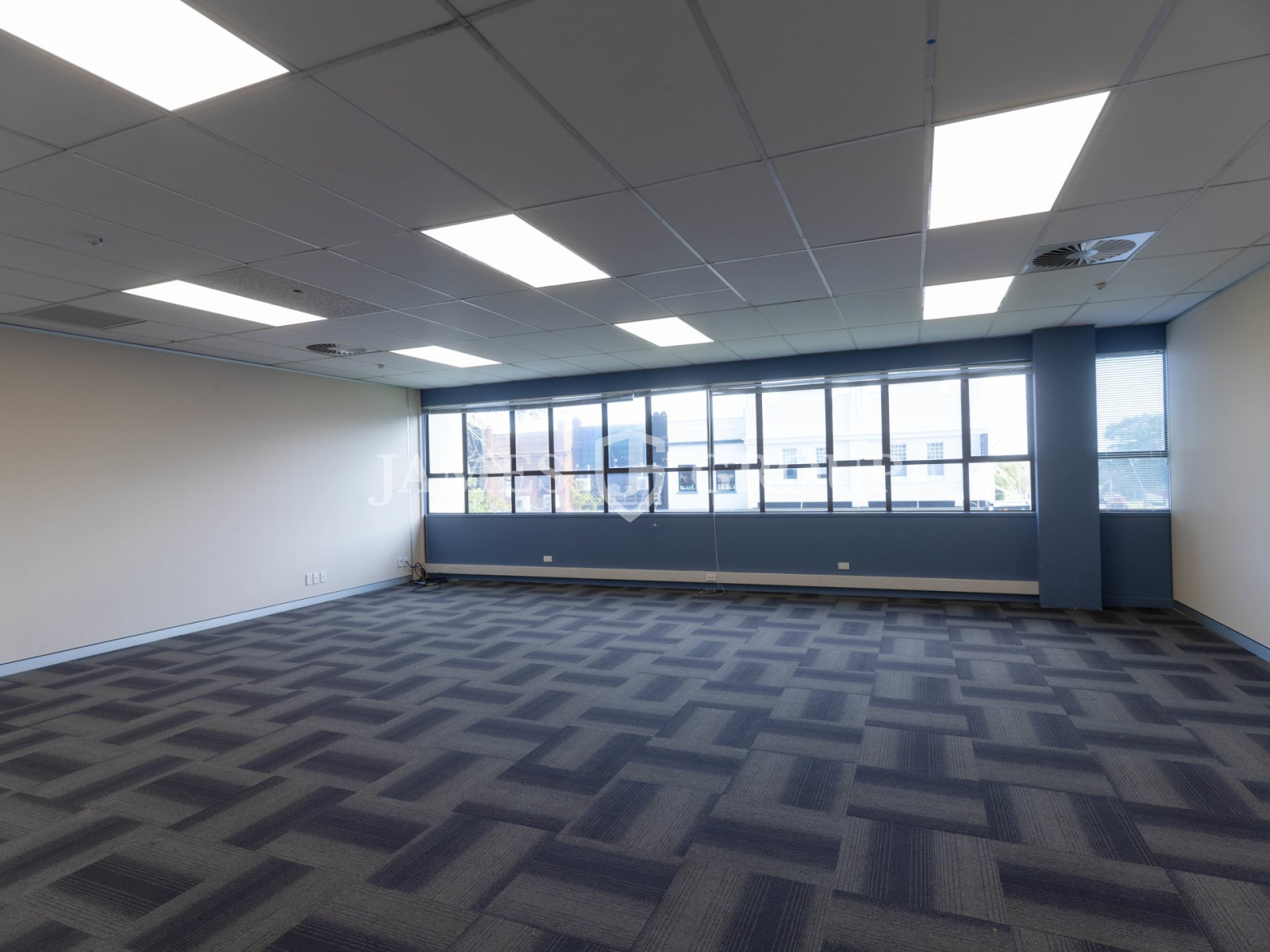 Bright, Refurbished 87sqm Office In Central Epsom