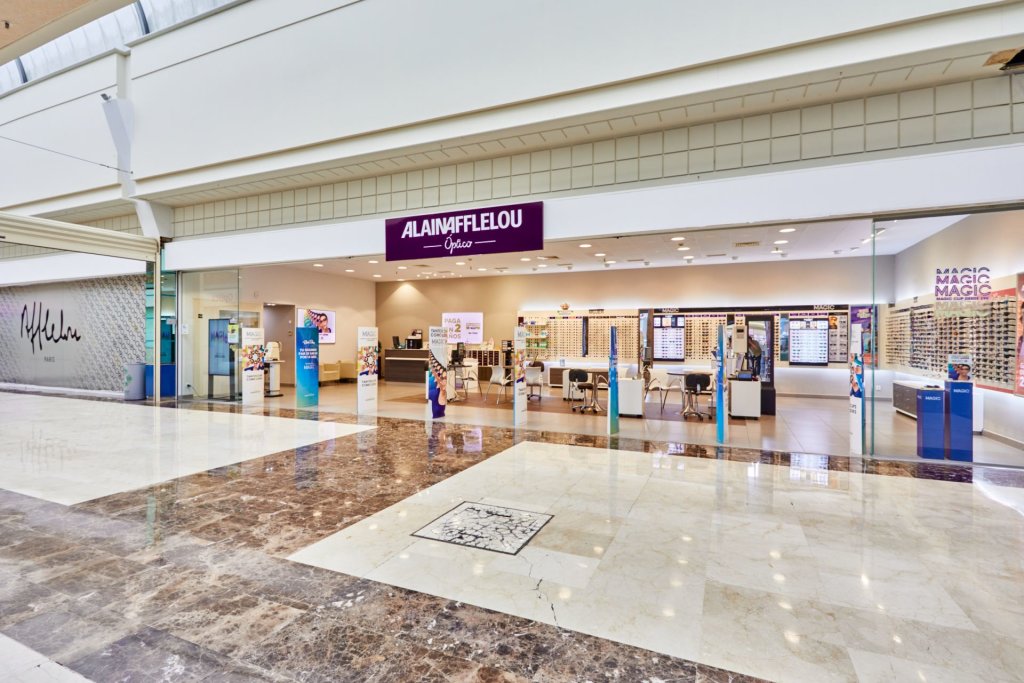 Tienda audiólogo C.C. CARREFOUR AZABACHE - CTRA. N-630  KM. 451 33420 LUGONES