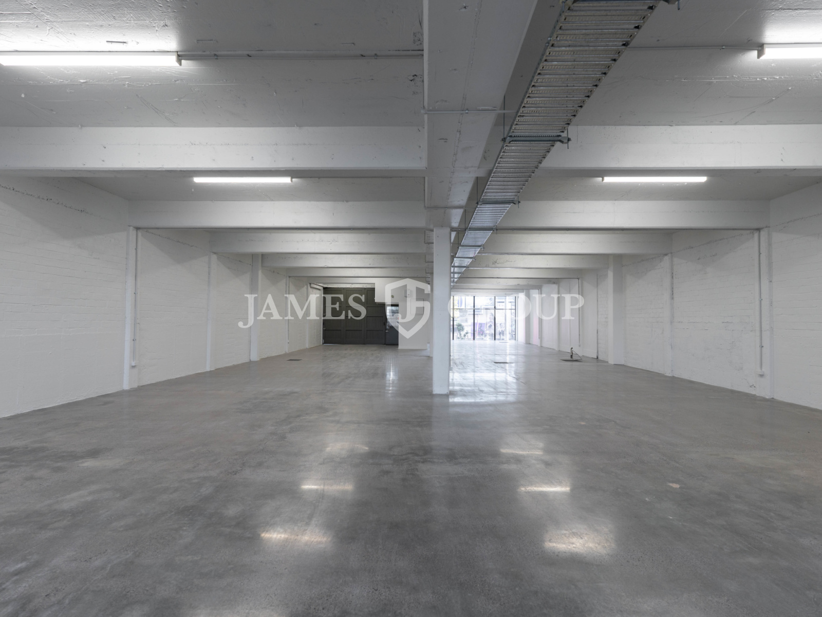 Showroom Excellence – Brand New Refurb