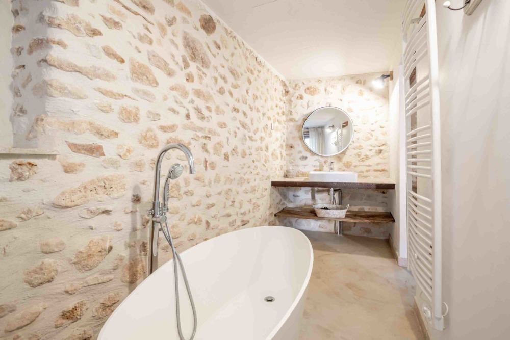 Photographs of La Farinette villa in Provence - Image 27 of 33