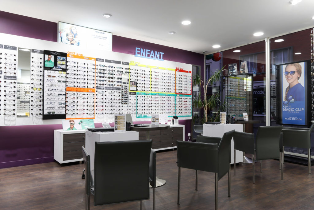 Magasin Opticien 3 rue du Docteur Duchesnes 76220 GOURNAY-EN-BRAY intérieur