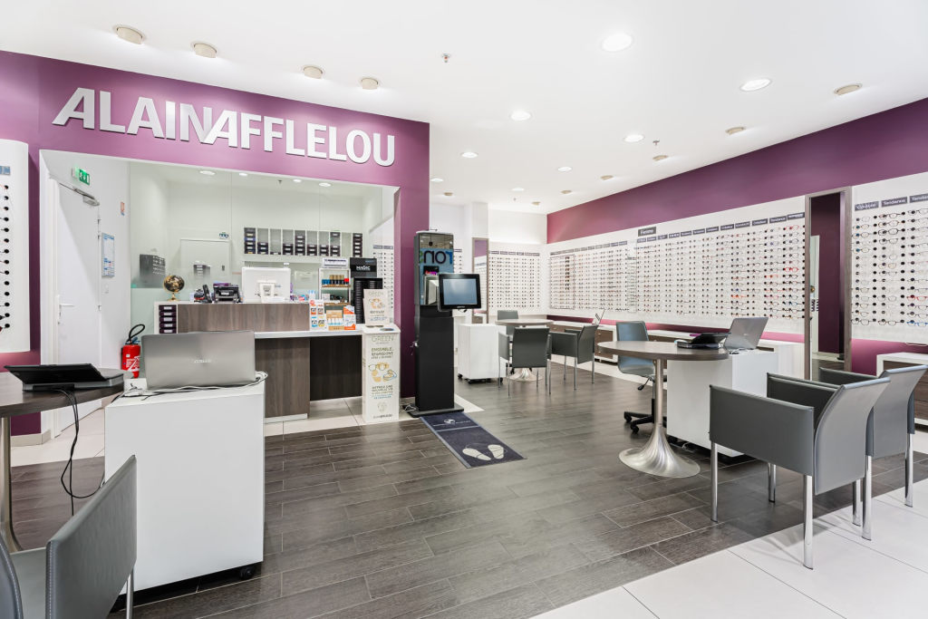 Magasin Opticien C.C. Super U 53600 ÉVRON intérieur