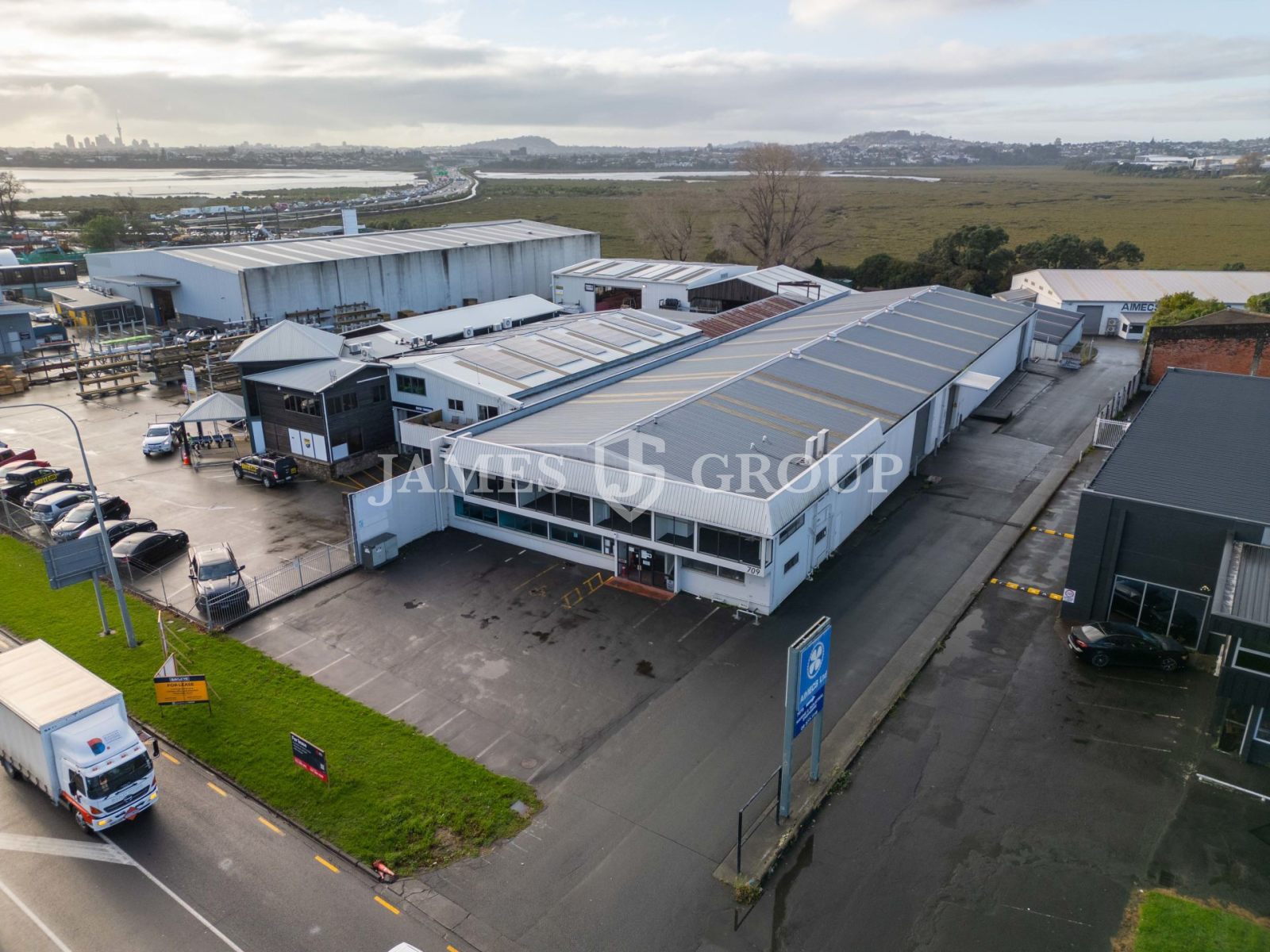Prime Motorway Access W Massive Power | 1,640m²