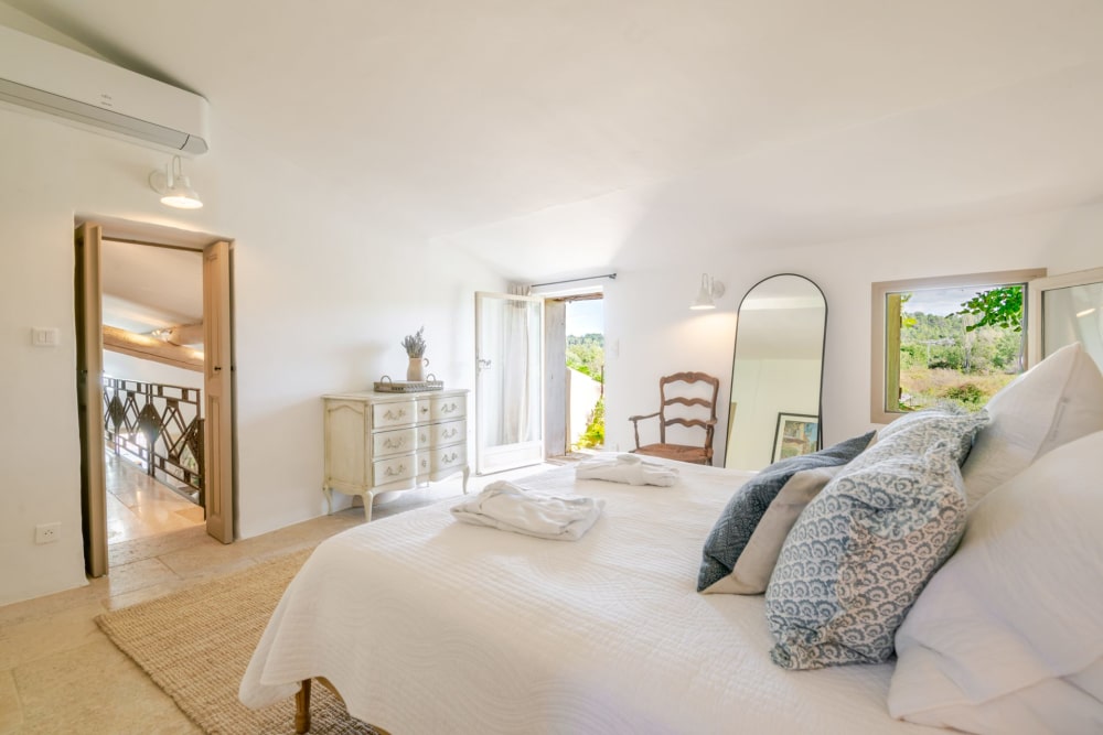 Photographs of Le Relais villa in Provence - Image 28 of 43