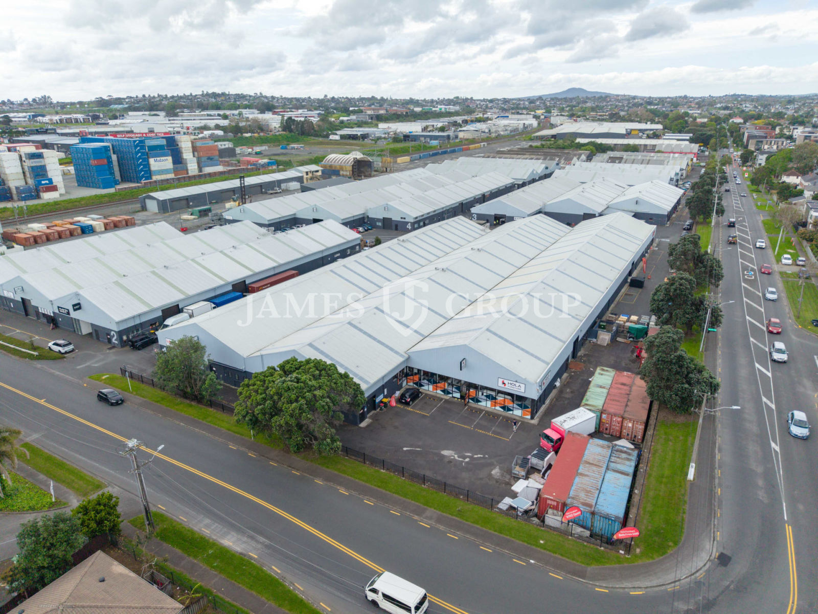 High-profile Trade Unit With Yard