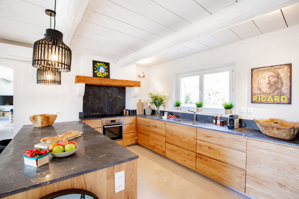 Photographs of Mas du Zephyr villa in Provence - Image 11 of 31