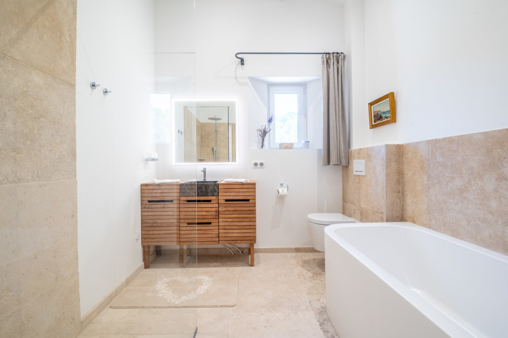Photographs of Mas La Vue Royale villa in Provence - Image 36 of 45