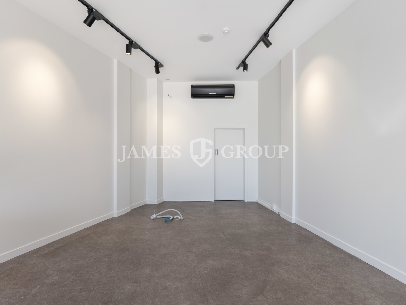 High Profile Newmarket Corner Retail | 41m²