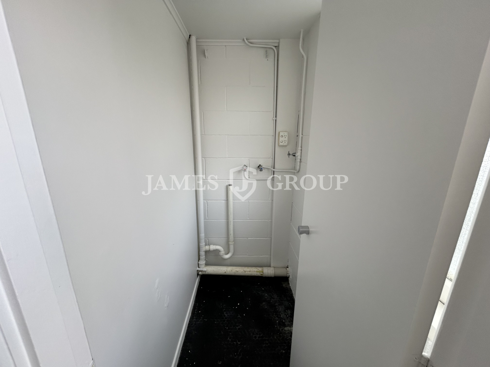 Tidy 65m² St Heilers Office With Meeting Room