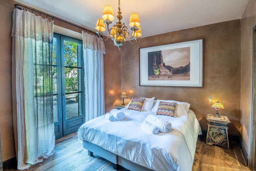 Photographs of Mas des Rêveries villa in Provence - Image 22 of 40